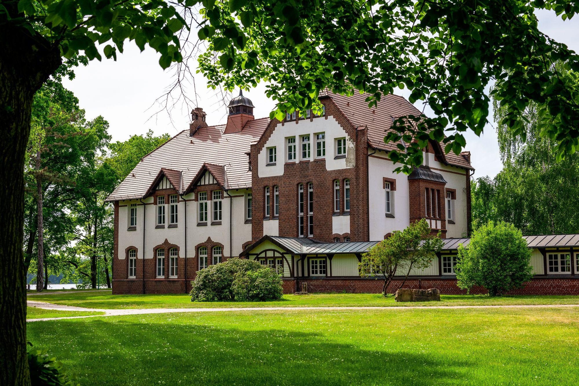 Außenansicht Rehaklinik Hohenelse